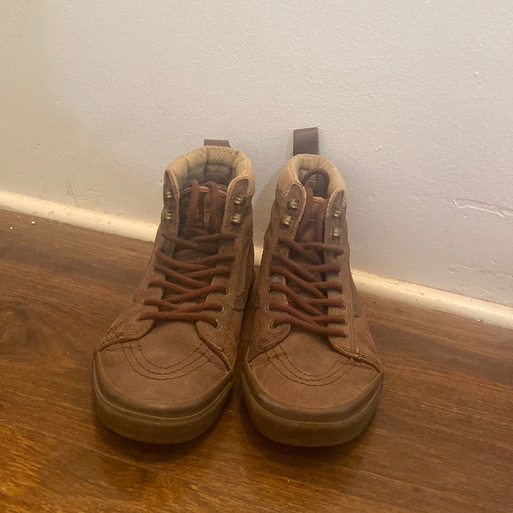 Waterproof vans - Picture 2 of 4